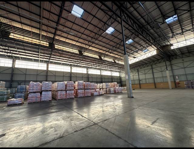 5,860M² WAREHOUSE TO LET IN GOSFORTH PARK
